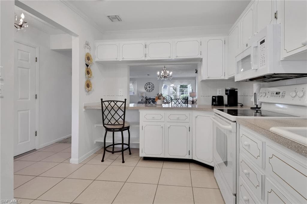 7032 Cedarhurst Dr, Fort Myers, FL 33919-6
