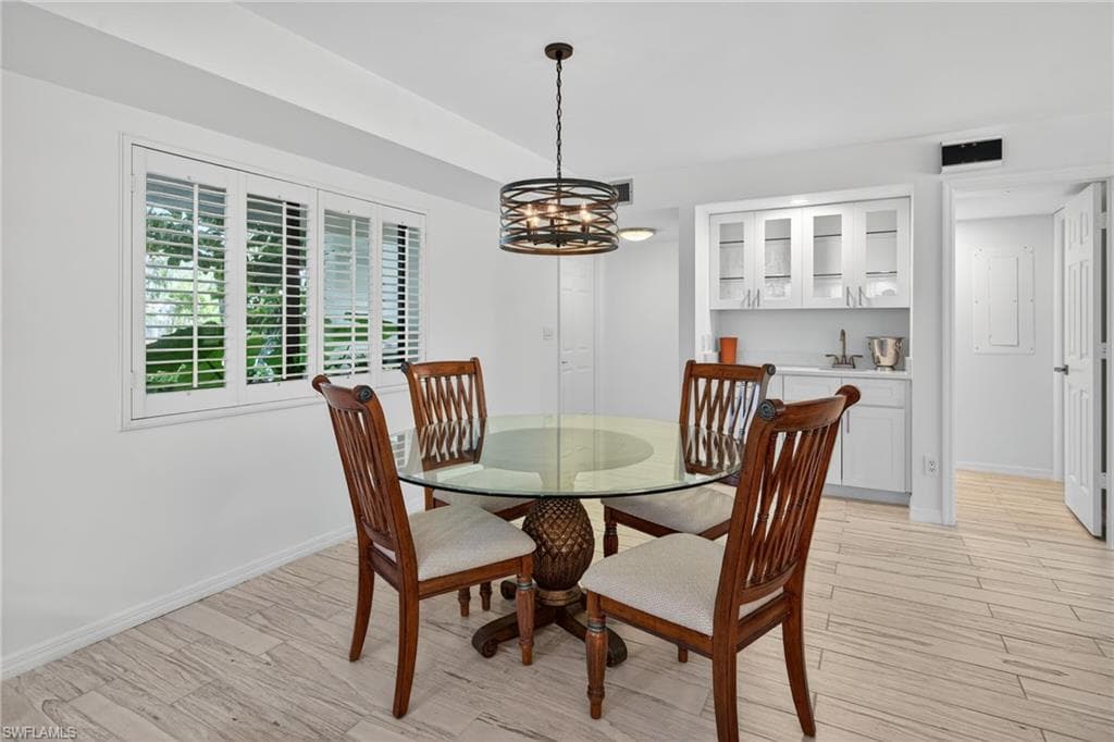 1637 Spoonbill Ln 1637a, Naples, FL 34105-15