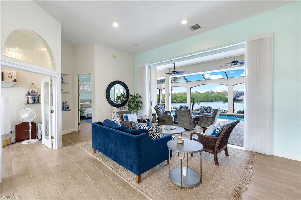 650 Rockport Ct, Marco Island, FL 34145-8