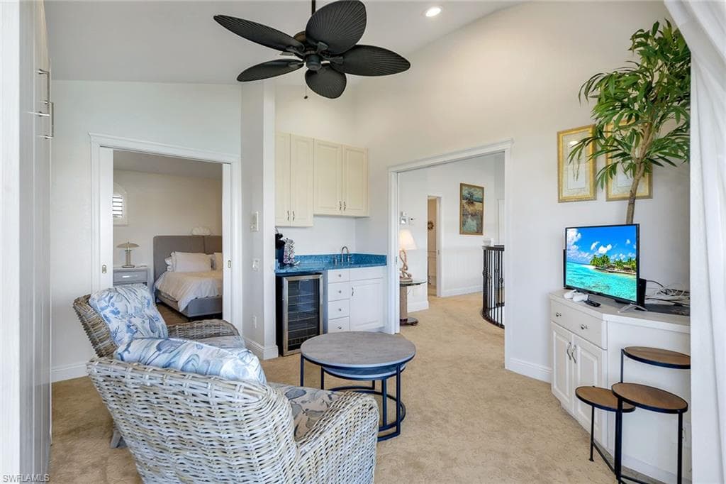 650 Rockport Ct, Marco Island, FL 34145-16