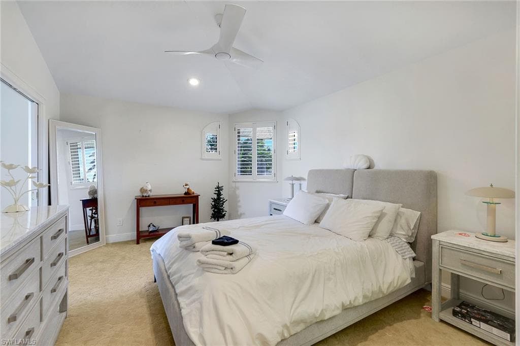 650 Rockport Ct, Marco Island, FL 34145-23