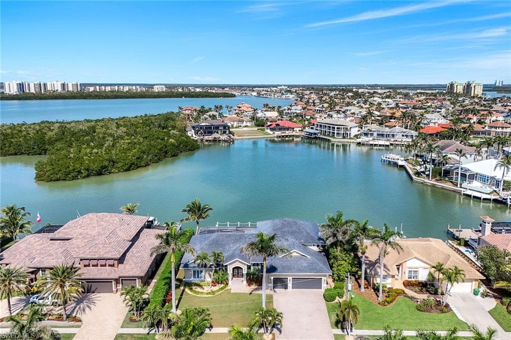 650 Rockport Ct, Marco Island, FL 34145-1