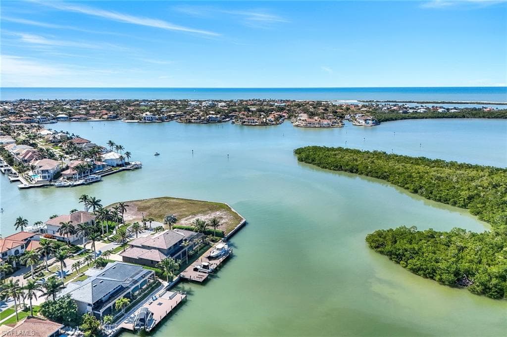 650 Rockport Ct, Marco Island, FL 34145-41