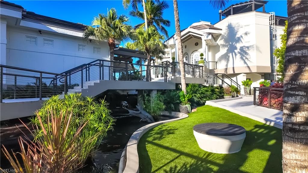 8169 Via Vecchia, Naples, FL 34108-20