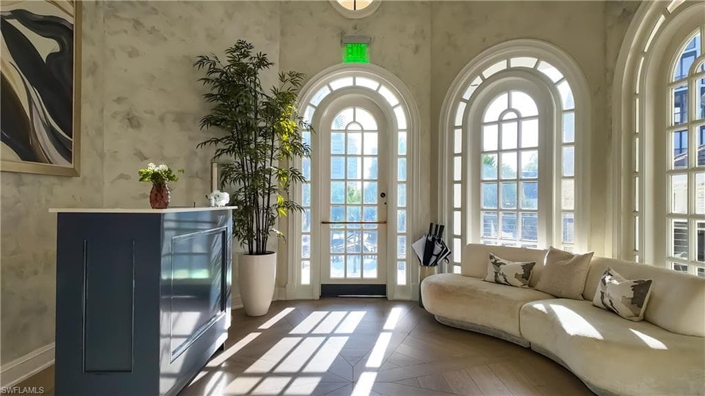 8169 Via Vecchia, Naples, FL 34108-22