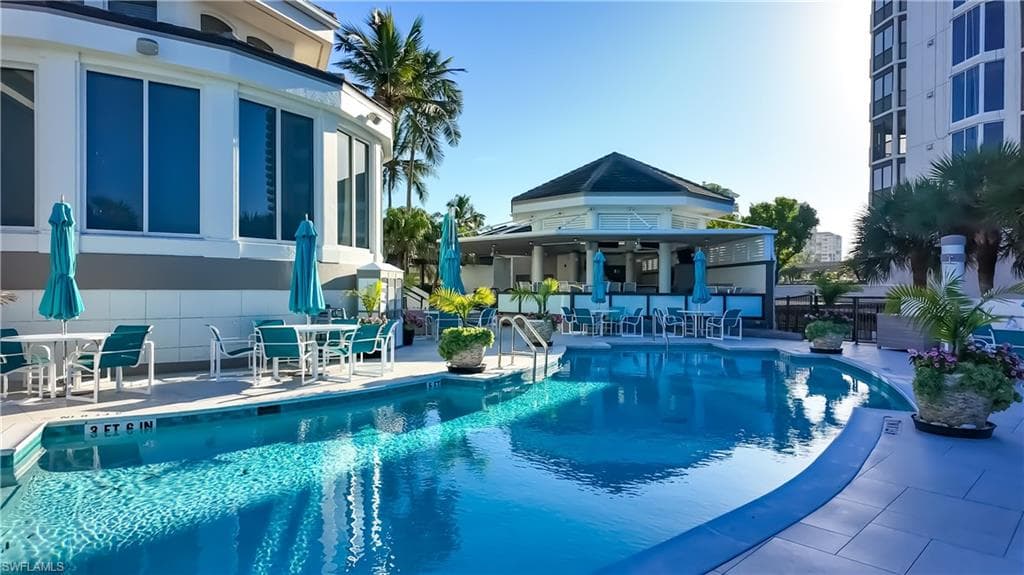 8169 Via Vecchia, Naples, FL 34108-25