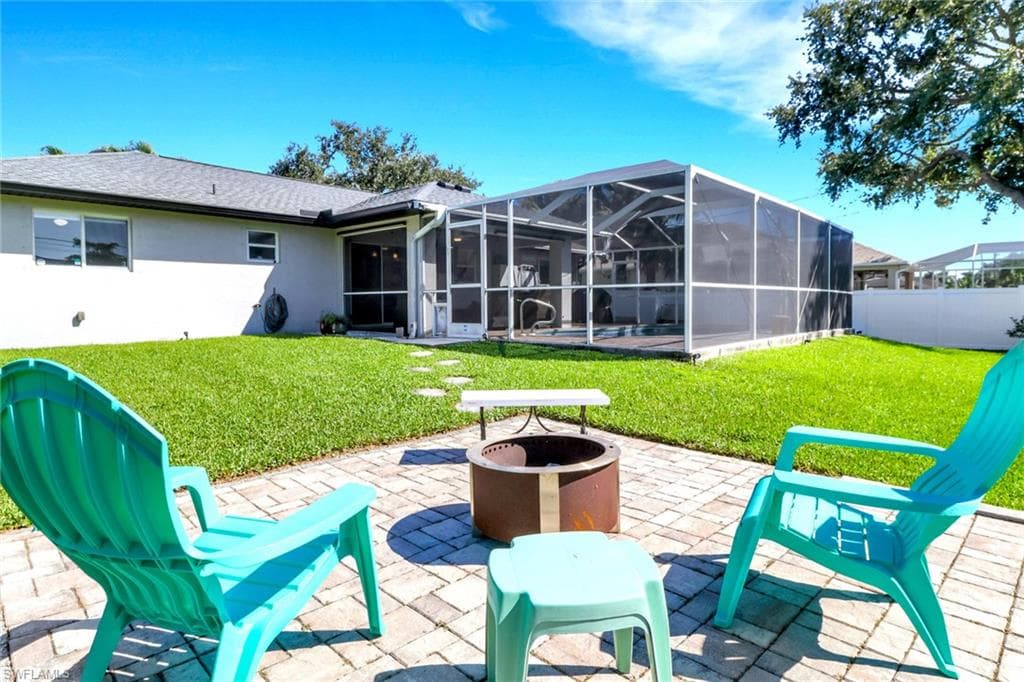 938 6th Pl, Cape Coral, FL 33991-12