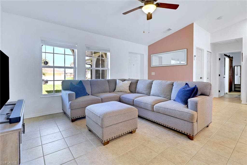 938 6th Pl, Cape Coral, FL 33991-20