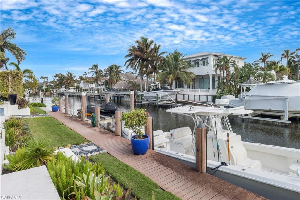 1300 Cobia Ct, Naples, FL 34102-36