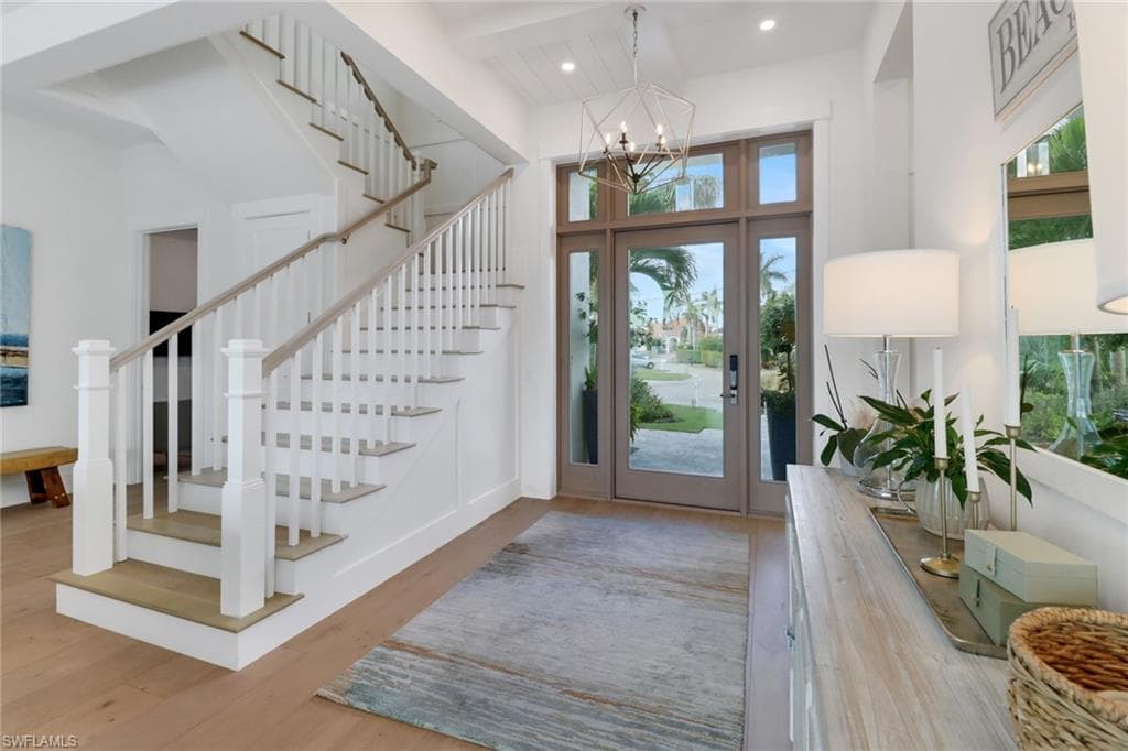 1300 Cobia Ct, Naples, FL 34102-3