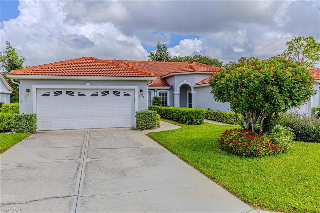 314 Melrose Pl 33, Naples, FL 34104-8