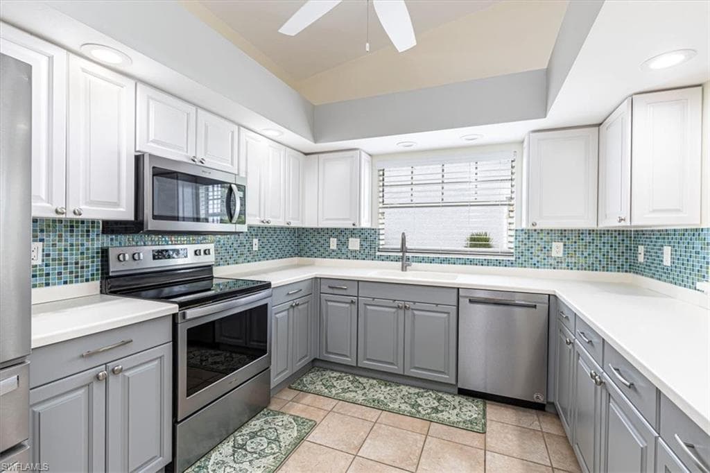 314 Melrose Pl 33, Naples, FL 34104-26