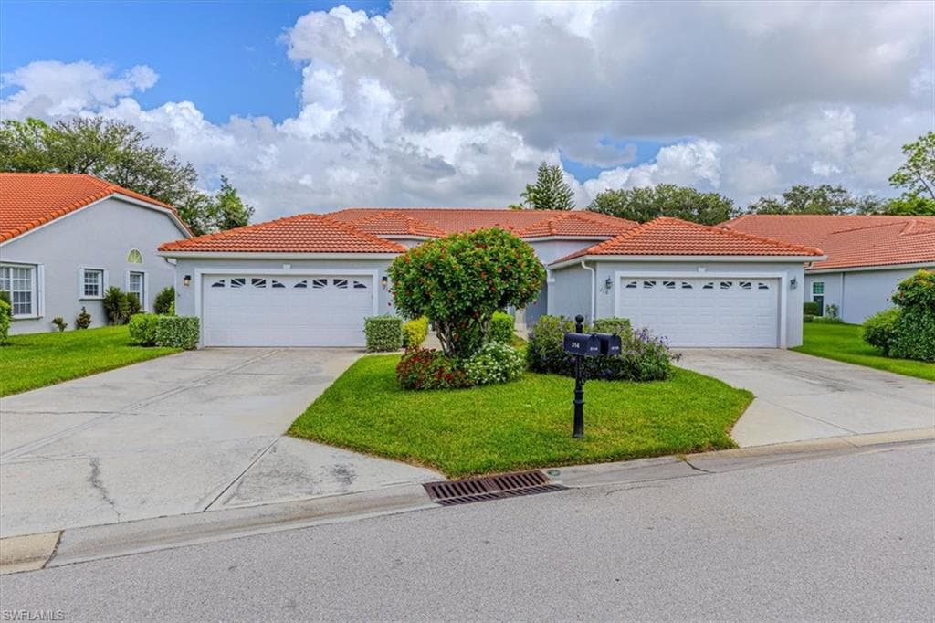 314 Melrose Pl 33, Naples, FL 34104-6