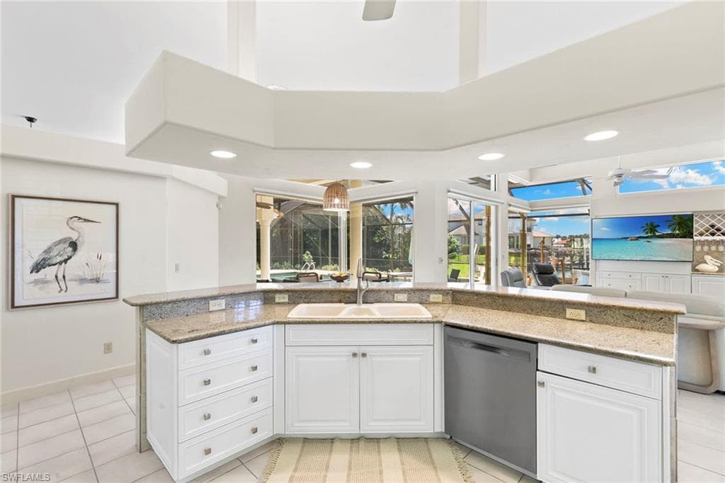 800 Arcadia Ct, Marco Island, FL 34145-15