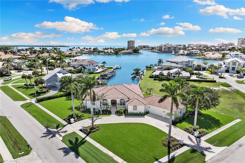 800 Arcadia Ct, Marco Island, FL 34145-1