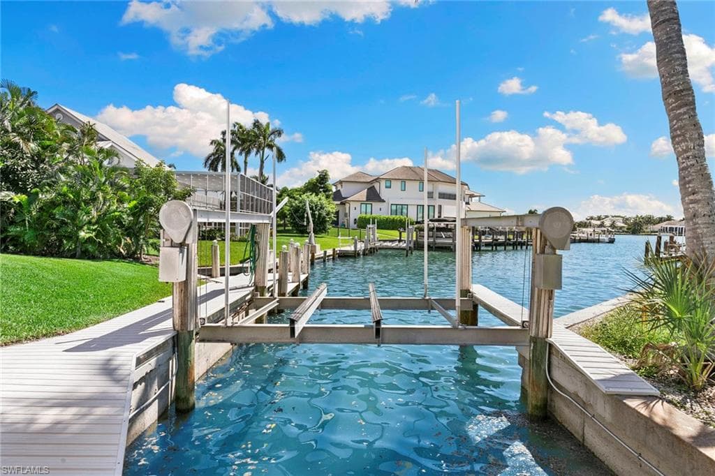 800 Arcadia Ct, Marco Island, FL 34145-34
