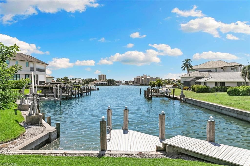 800 Arcadia Ct, Marco Island, FL 34145-35