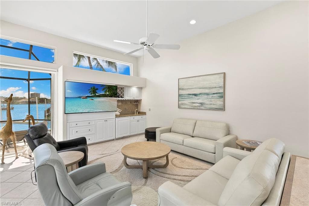 800 Arcadia Ct, Marco Island, FL 34145-5