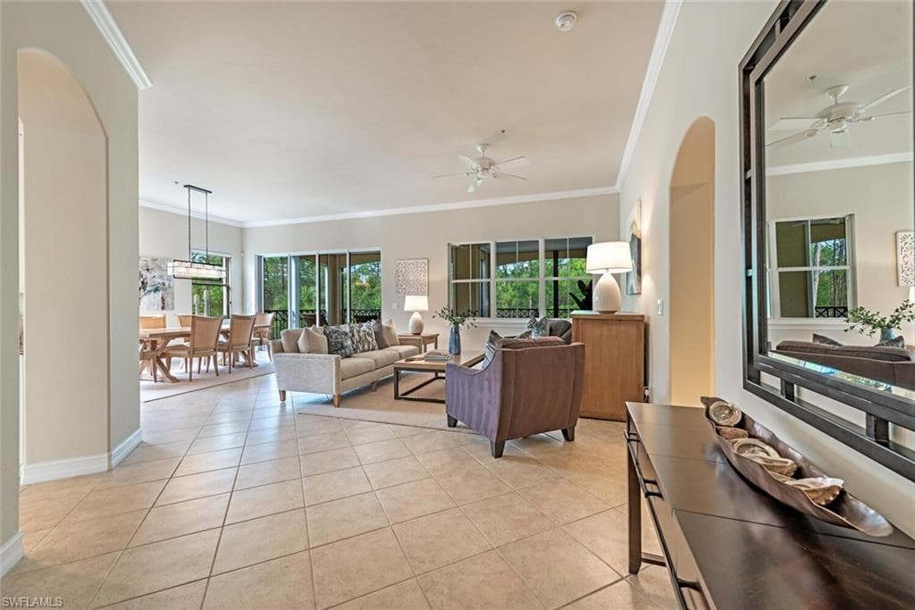 2859 Tiburon Blvd E 103, Naples, FL 34109-5