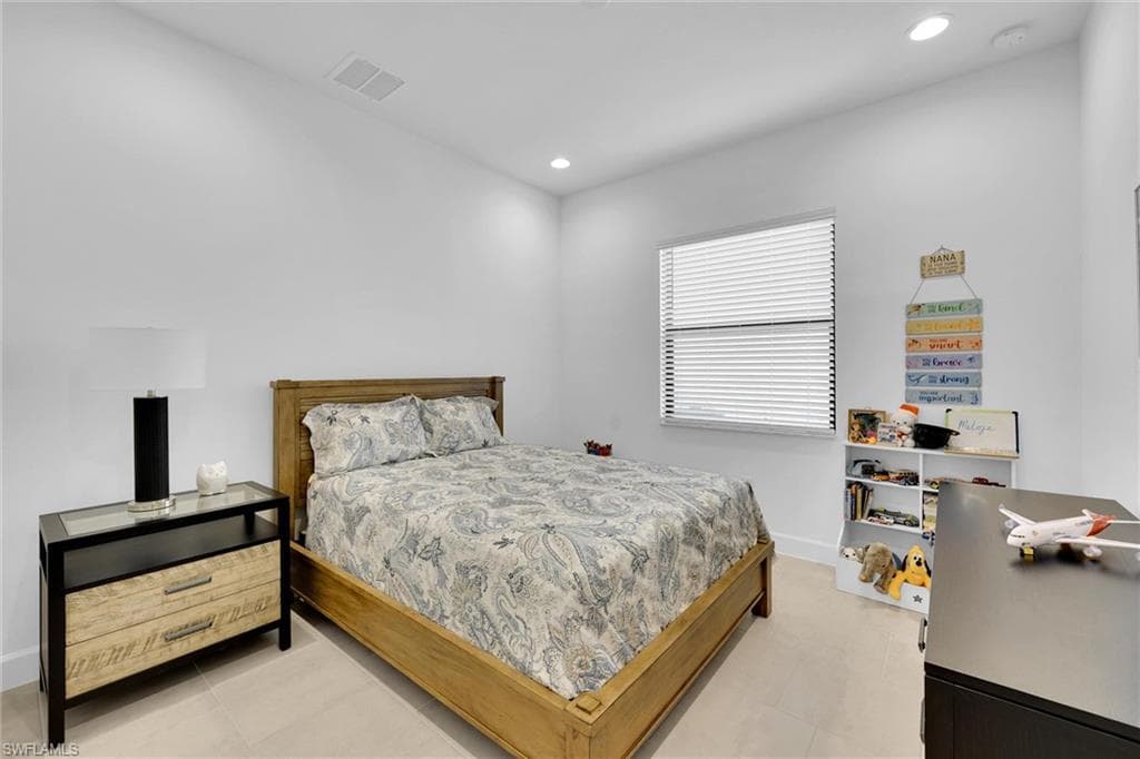 20337 Fair Oak Ln, Estero, FL 33928-17