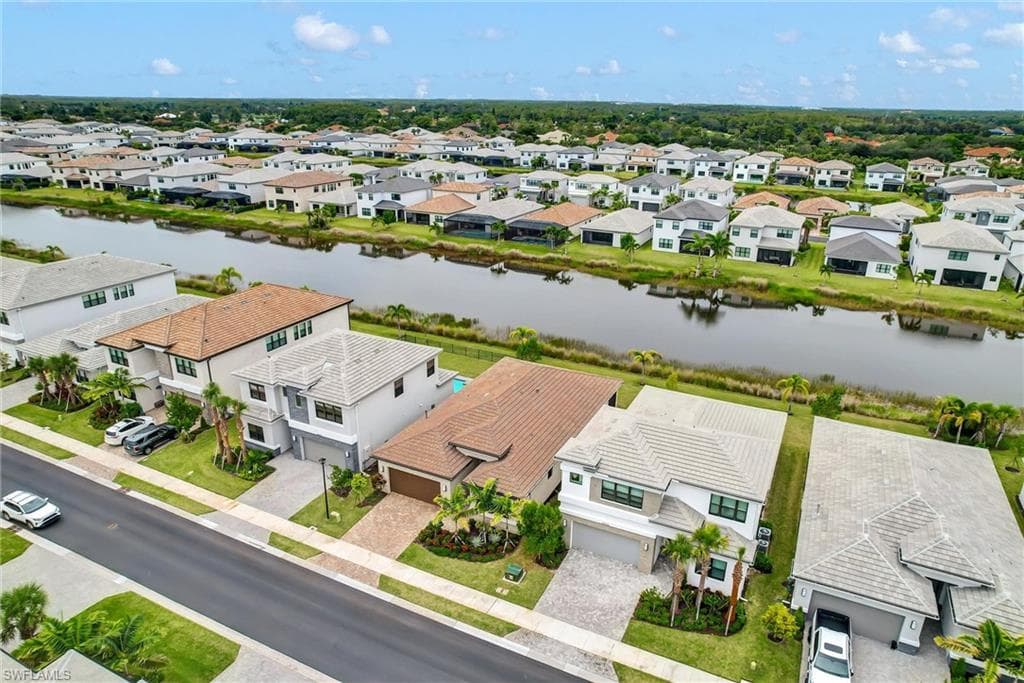 20337 Fair Oak Ln, Estero, FL 33928-32