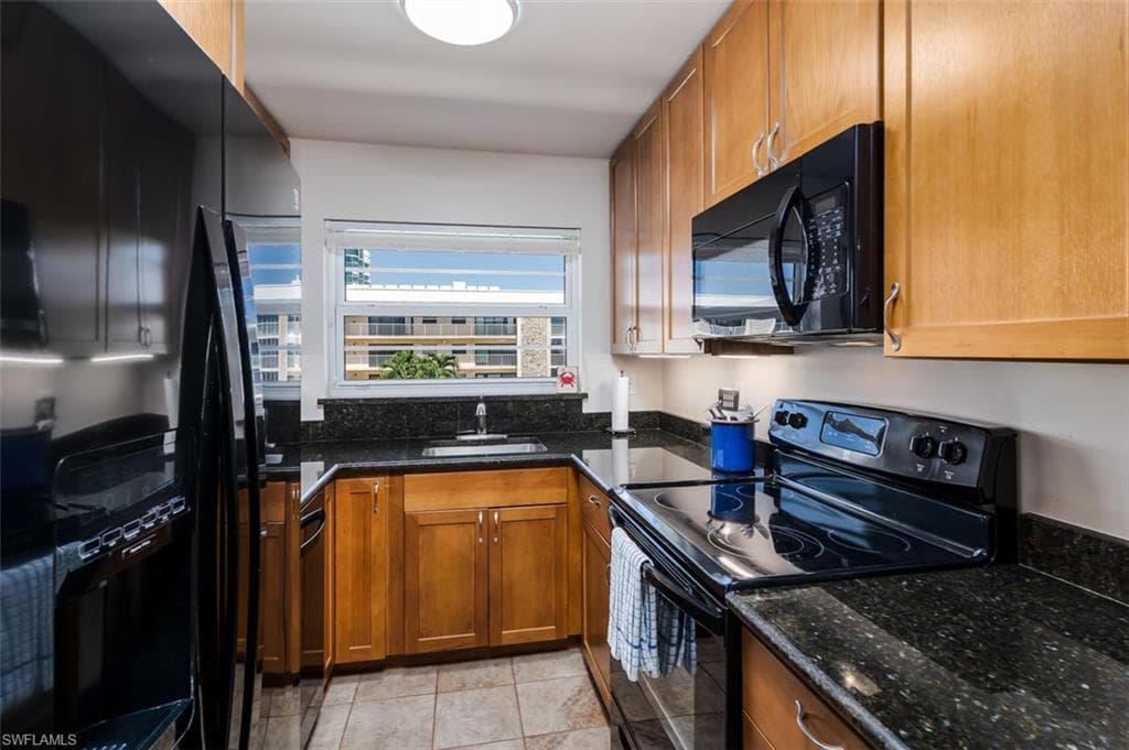 3450 Gulf Shore Blvd N 315, Naples, FL 34103-24