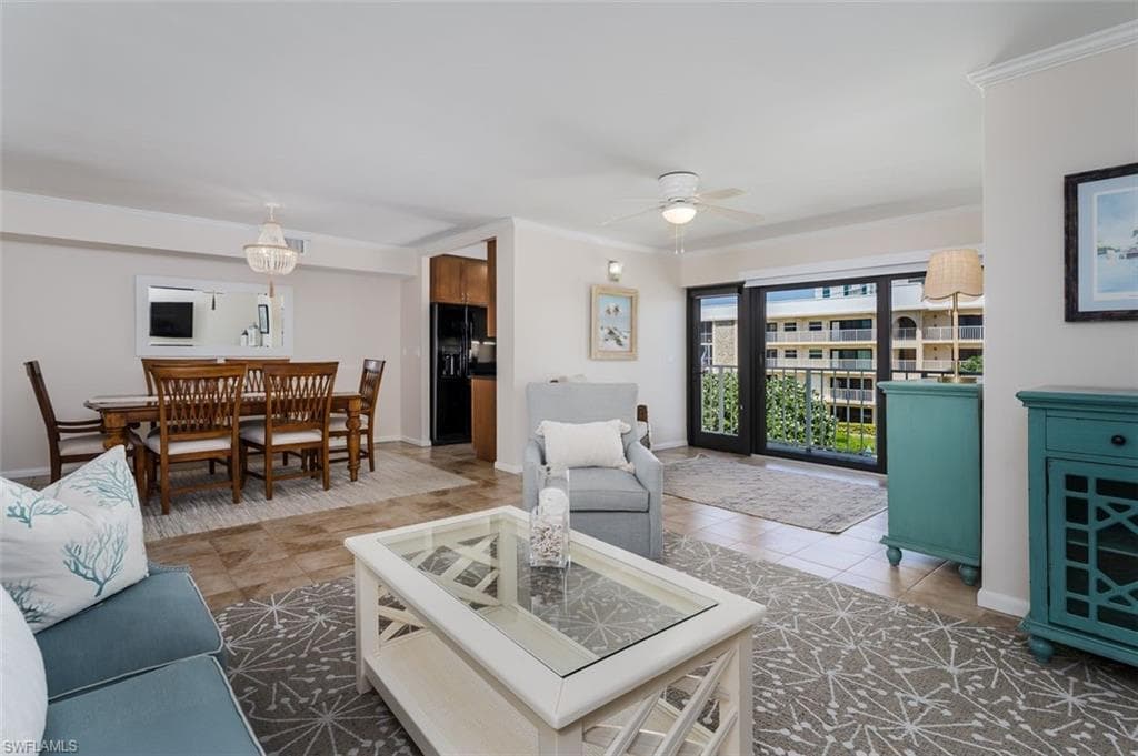 3450 Gulf Shore Blvd N 315, Naples, FL 34103-6