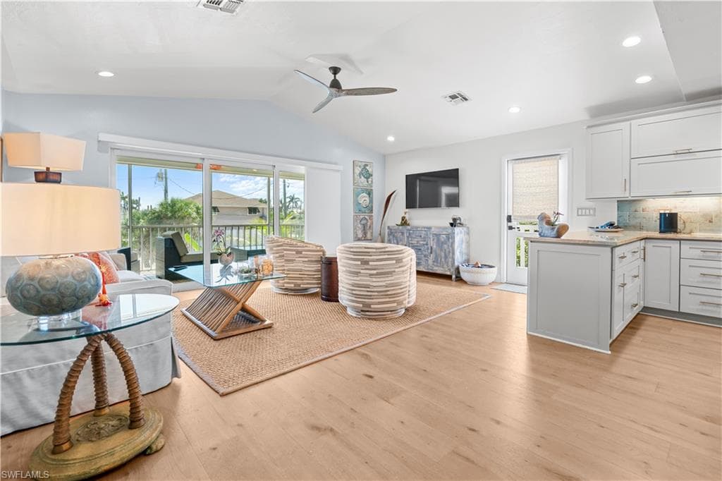 6008 Cypress Ln, Bonita Springs, FL 34134-7