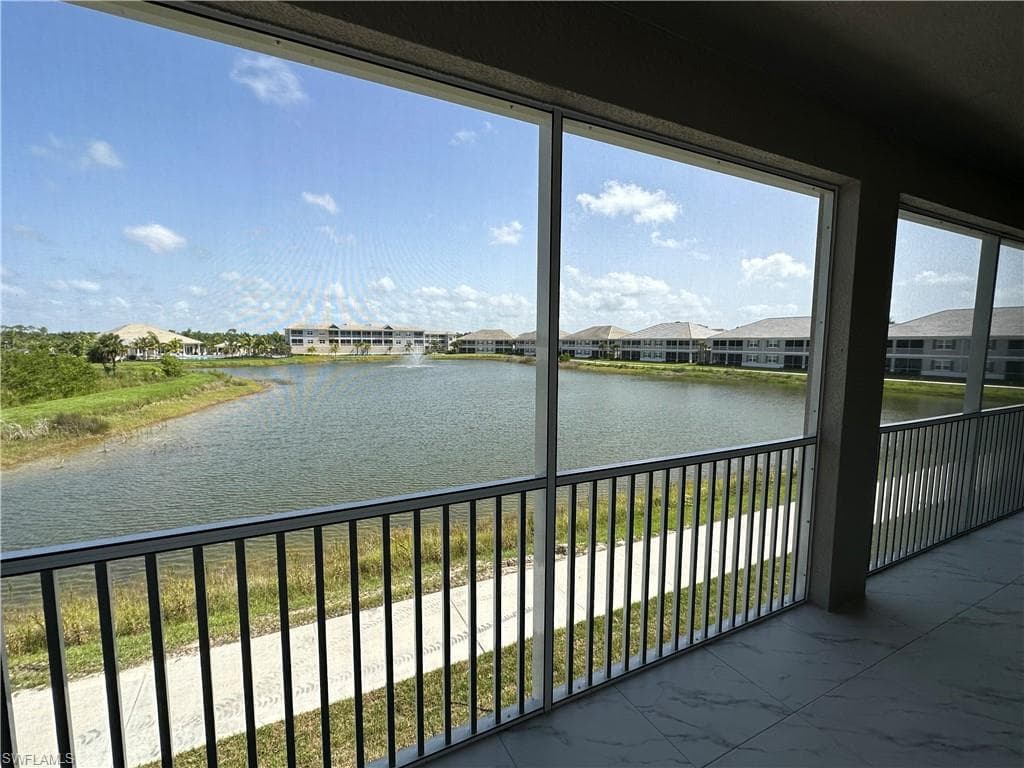 251 Indies Dr E 201, Naples, FL 34114-2