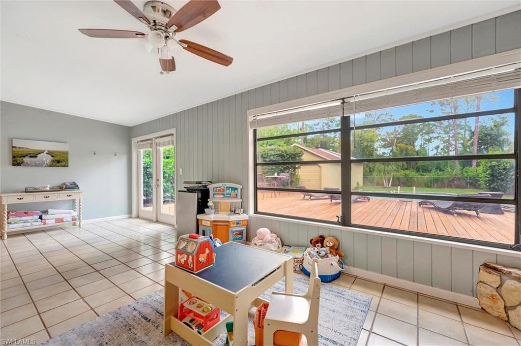 3771 11th Ave SW, Naples, FL 34117-32