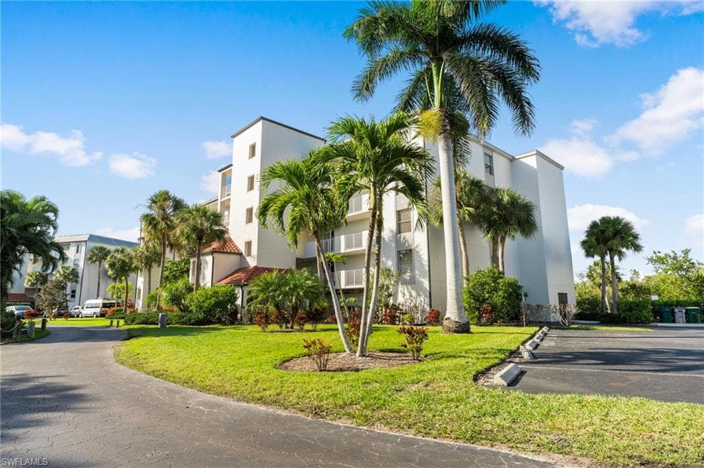 200 Stevens Landing Dr B305, Marco Island, FL 34145-4