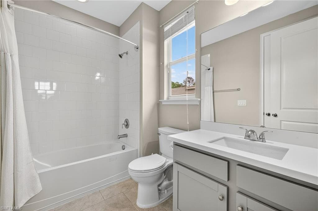 3604 Pilot Cir, Naples, FL 34120-29
