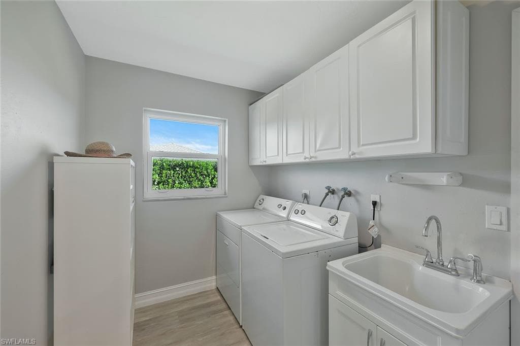 410 Yellowbird St, Marco Island, FL 34145-25