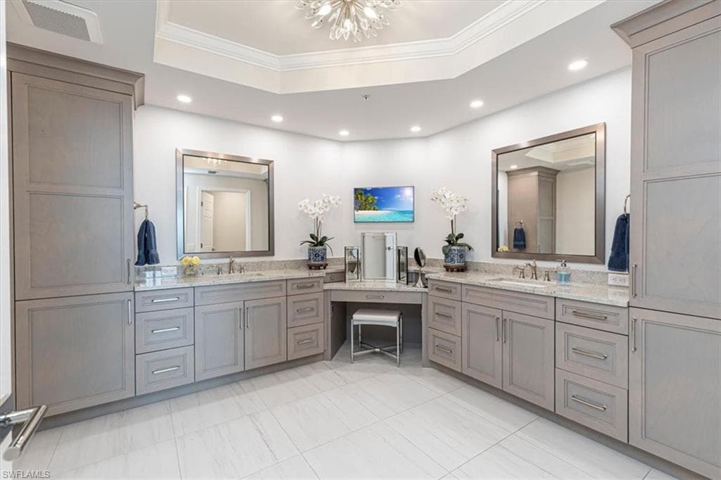 445 Cove Tower Dr 903, Naples, FL 34110-19