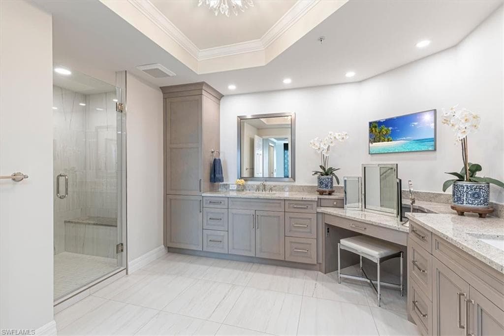 445 Cove Tower Dr 903, Naples, FL 34110-20