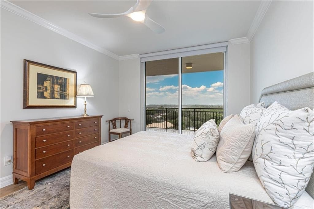 445 Cove Tower Dr 903, Naples, FL 34110-27