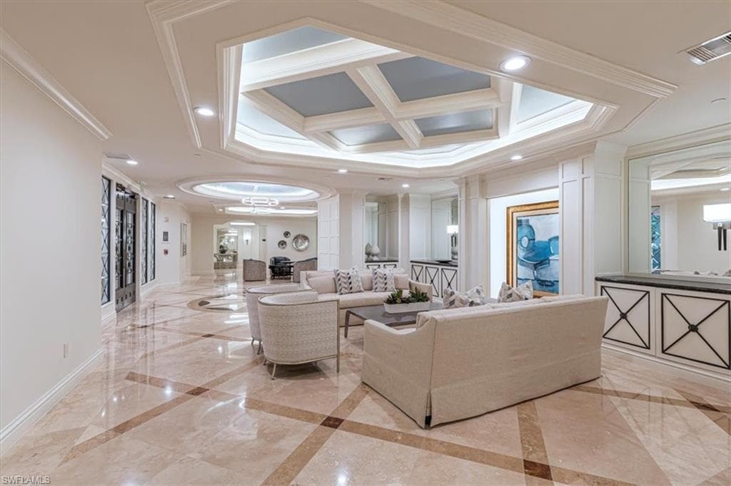 445 Cove Tower Dr 903, Naples, FL 34110-37