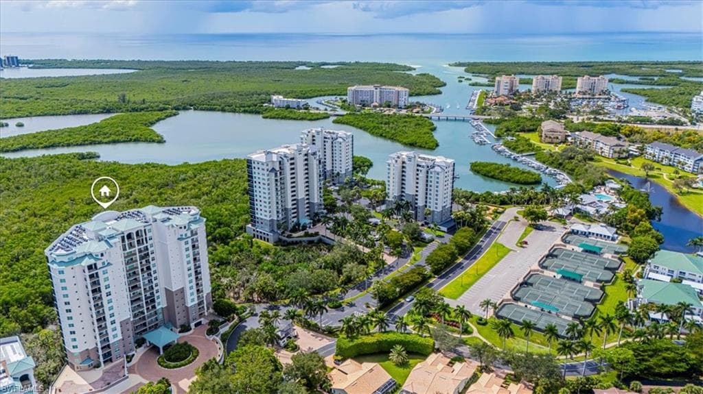 445 Cove Tower Dr 903, Naples, FL 34110-40