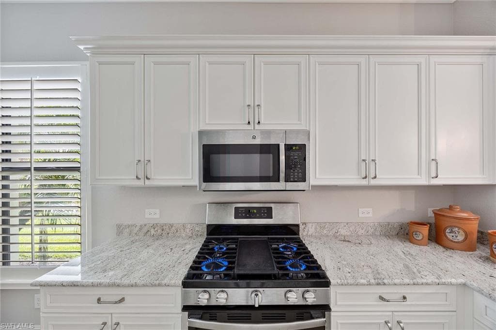 6603 Roma Way, Naples, FL 34113-20