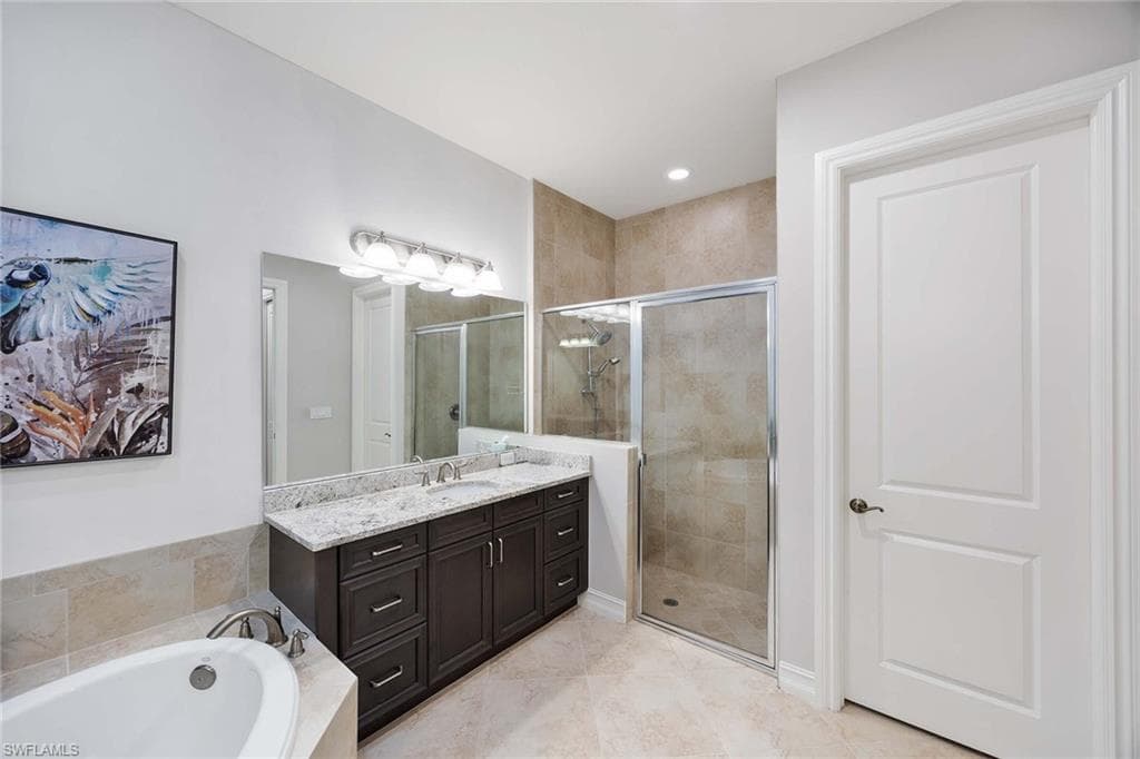 6603 Roma Way, Naples, FL 34113-26