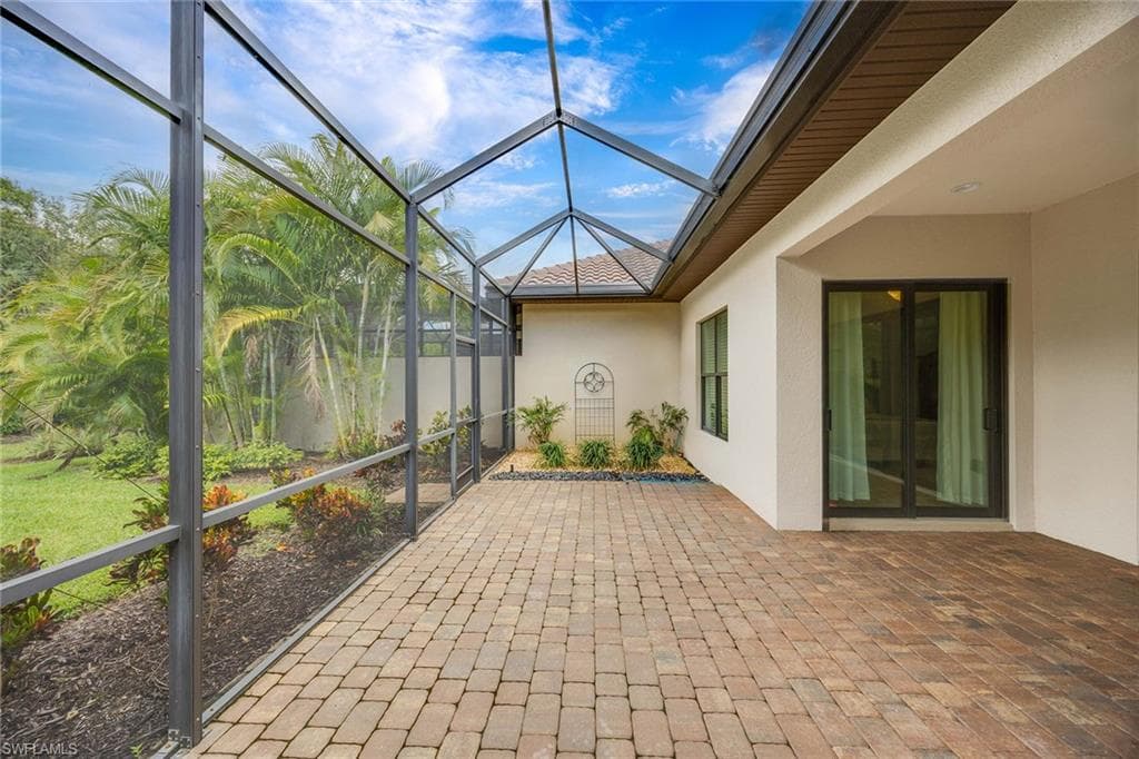 6603 Roma Way, Naples, FL 34113-33