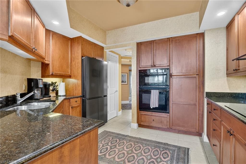 1060 Borghese Ln 403, Naples, FL 34114-17