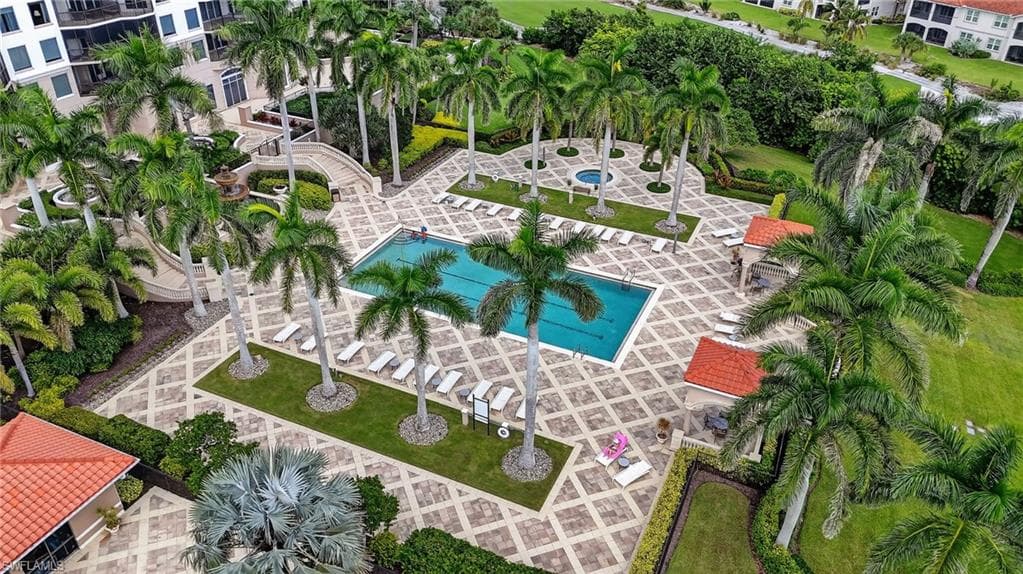 1060 Borghese Ln 403, Naples, FL 34114-1