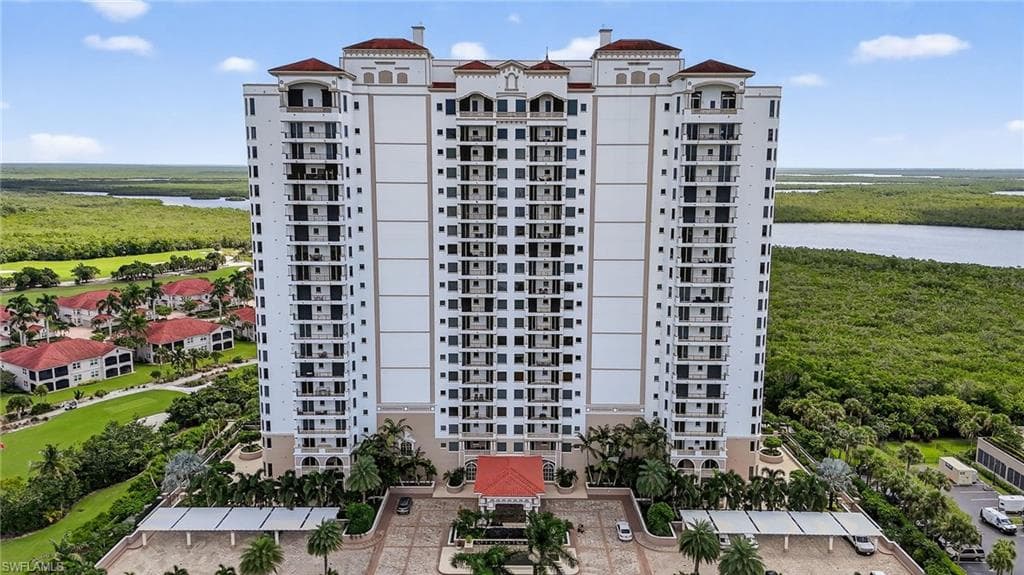 1060 Borghese Ln 403, Naples, FL 34114-2