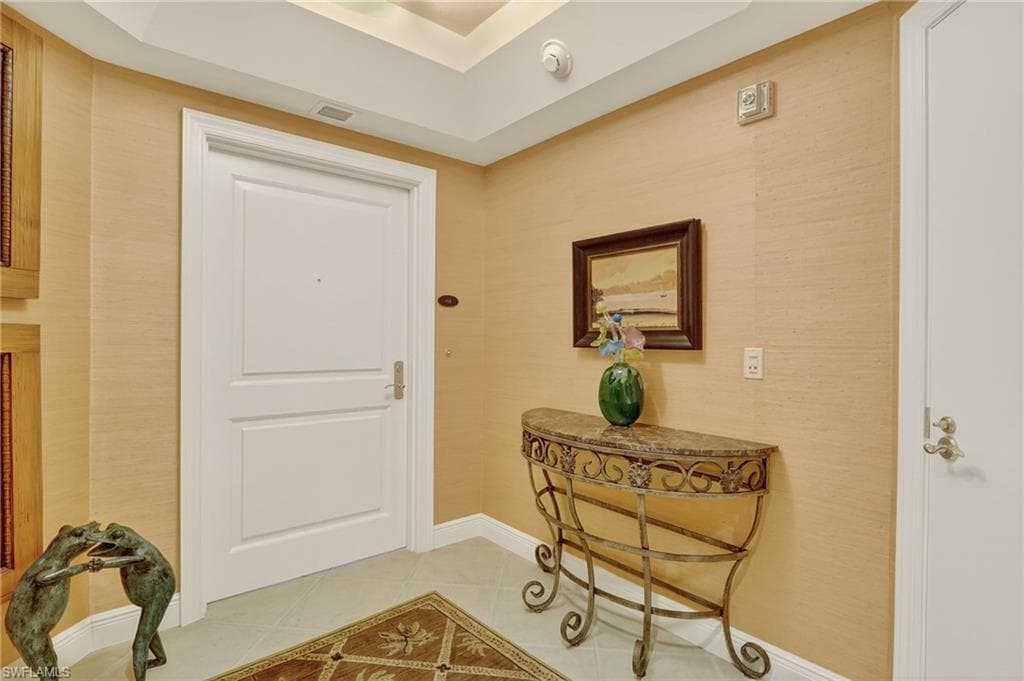 1060 Borghese Ln 403, Naples, FL 34114-3