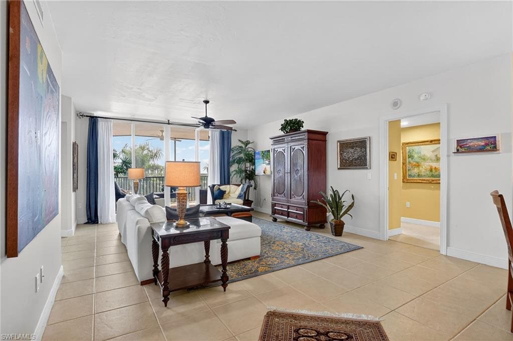 1060 Borghese Ln 403, Naples, FL 34114-6