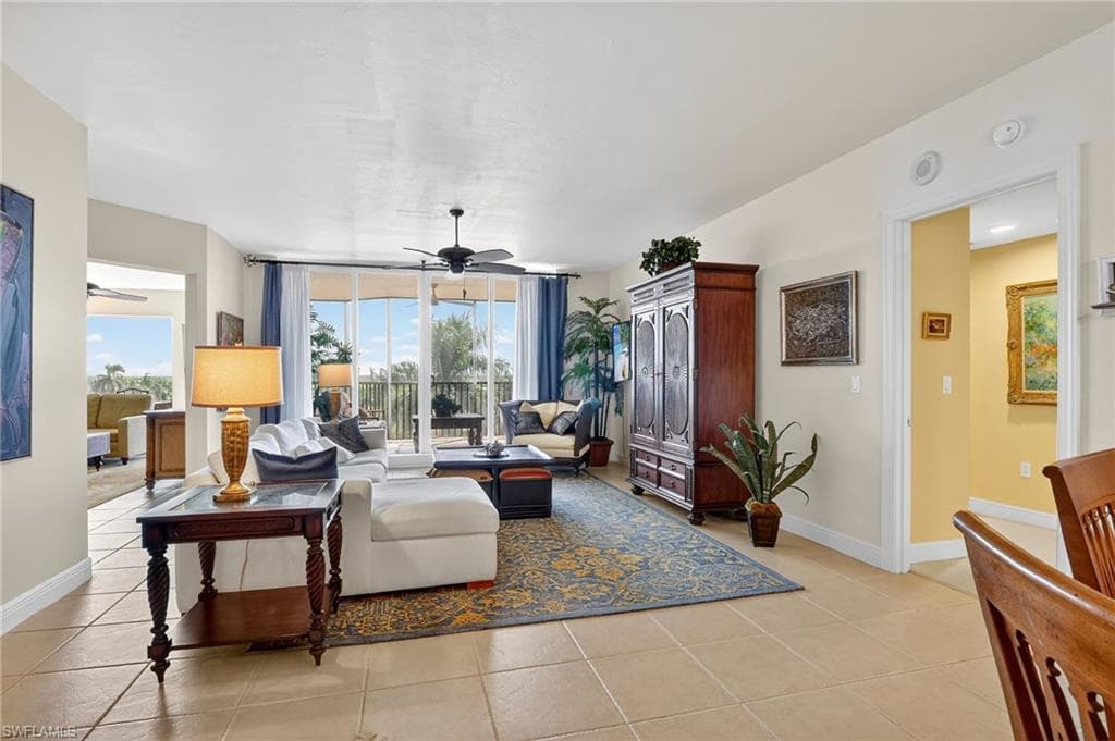 1060 Borghese Ln 403, Naples, FL 34114-7