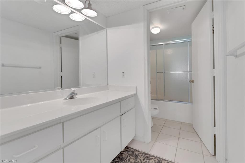 441 Quail Forest Blvd A210, Naples, FL 34105-16