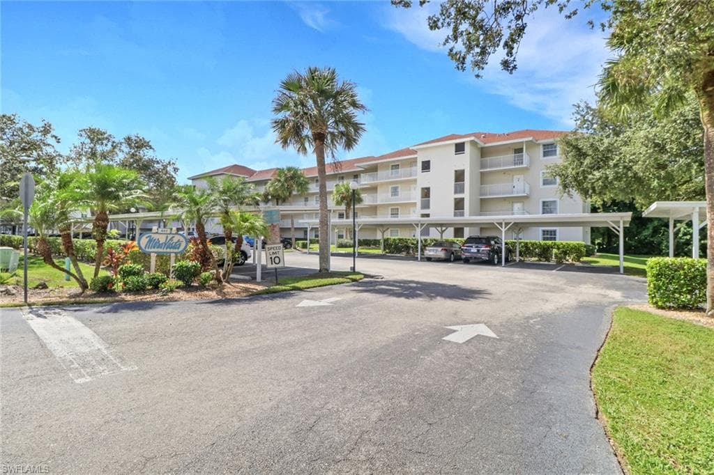 441 Quail Forest Blvd A210, Naples, FL 34105-1