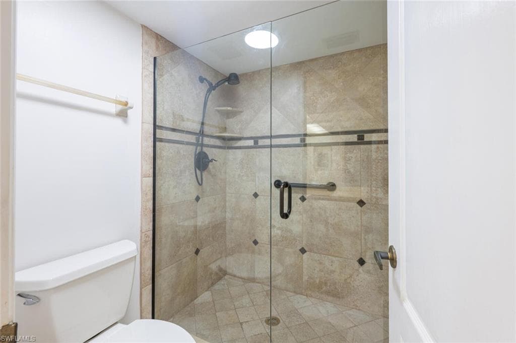 7300 Coventry Ct 606, Naples, FL 34104-21